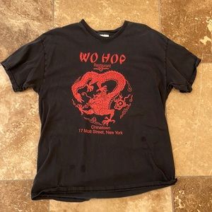 Wo Hops restaurant New York City T-shirt size extra large